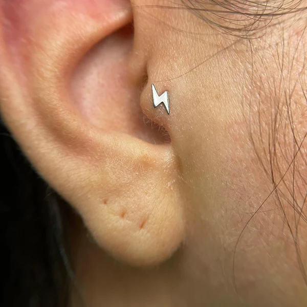 ПИРСИНГ TRAGUS
