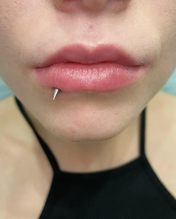 ПИРСИНГ LABRET SIDE