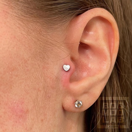 ПИРСИНГ TRAGUS