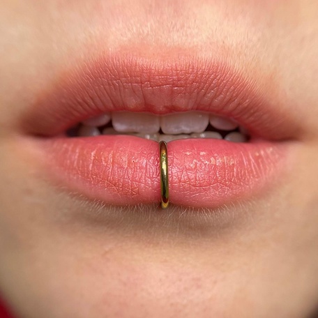 ПИРСИНГ LABRET