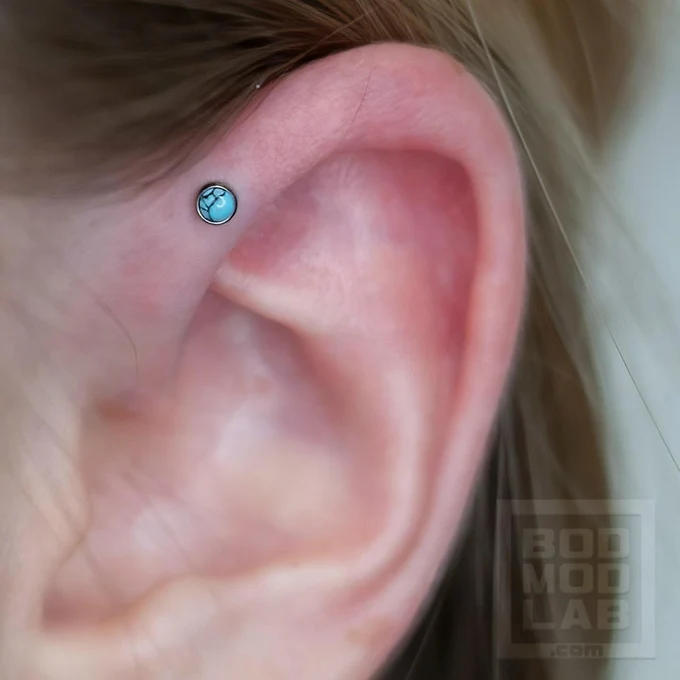 ПИРСИНГ FORWARD HELIX