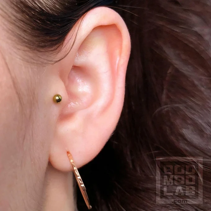 ПИРСИНГ TRAGUS