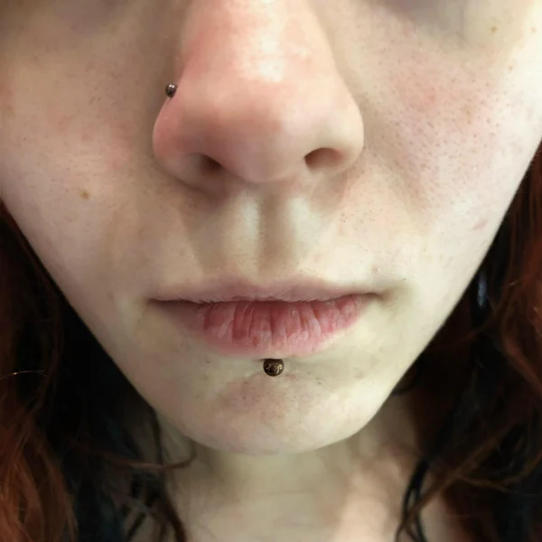 ПИРСИНГ LABRET