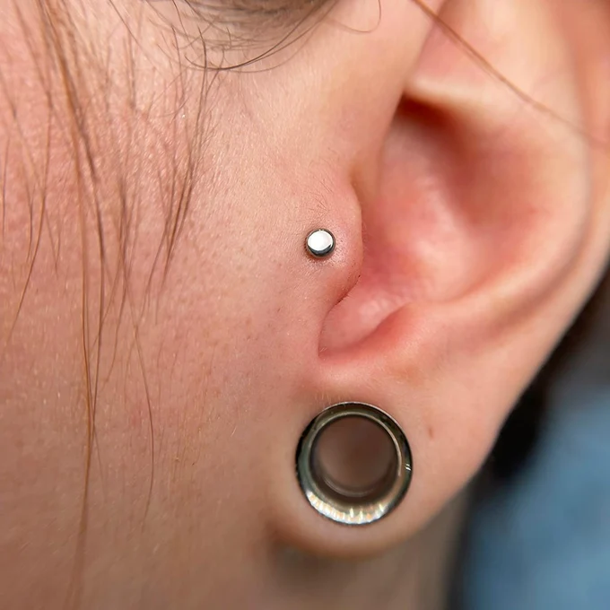 ПИРСИНГ TRAGUS