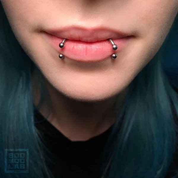 ПИРСИНГ LABRET УКУСЫ
