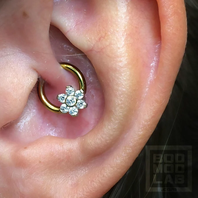 ПИРСИНГ DAITH