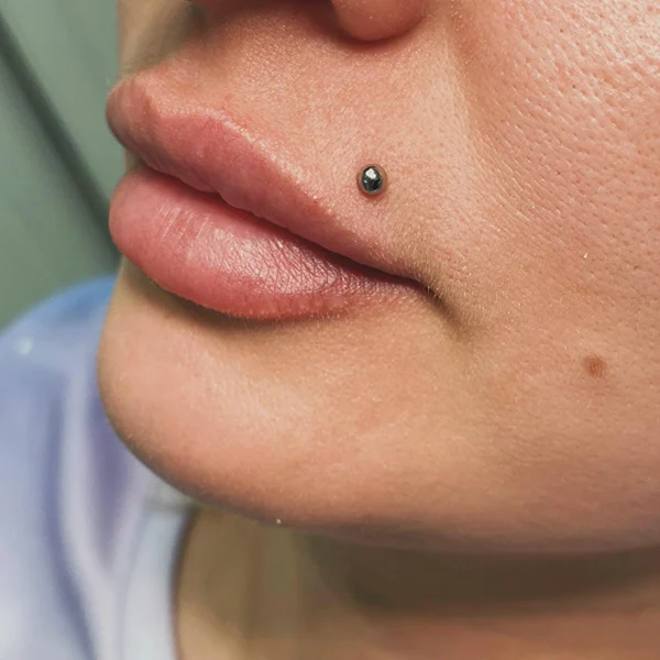 ПИРСИНГ MONROE