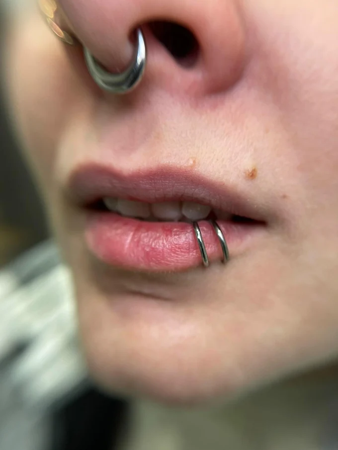 ПИРСИНГ LABRET УКУСЫ