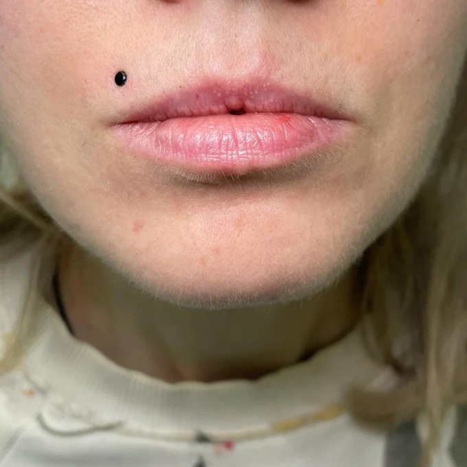 ПИРСИНГ MONROE