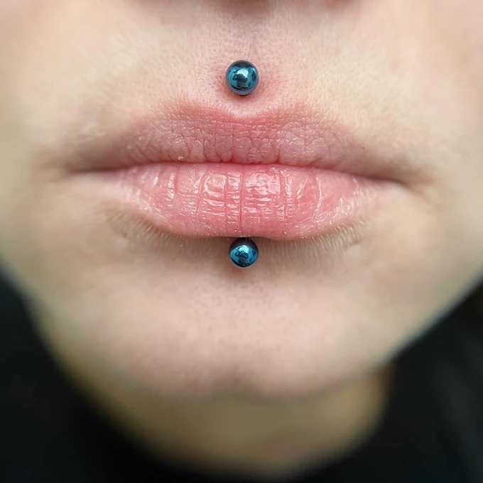 ПИРСИНГ LABRET УКУСЫ